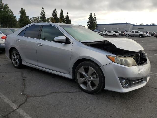 4T1BK1FK5DU532484 - 2013 TOYOTA CAMRY SE Күміс фото 4