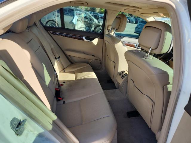 WDDGF8BB5CA729495 - 2012 MERCEDES-BENZ C 300 4MATIC WHITE photo 10