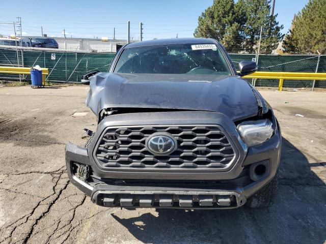 3TMCZ5AN0NM509665 - 2022 TOYOTA TACOMA DOUBLE CAB ნაცრისფერი ფოტო 5