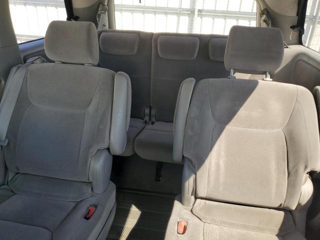 5TDZA23C04S046002 - 2004 TOYOTA SIENNA CE SILVER photo 10