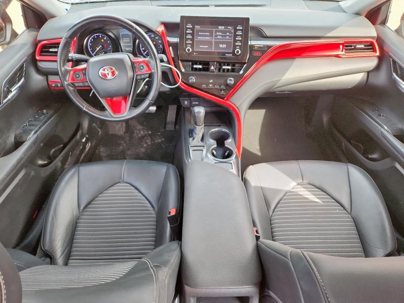 4T1G11AK9MU412042 - 2021 TOYOTA CAMRY SE შავი ფოტო 8