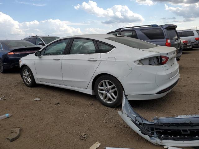 1FA6P0HD4F5111780 - 2015 FORD FUSION SE WHITE photo 2