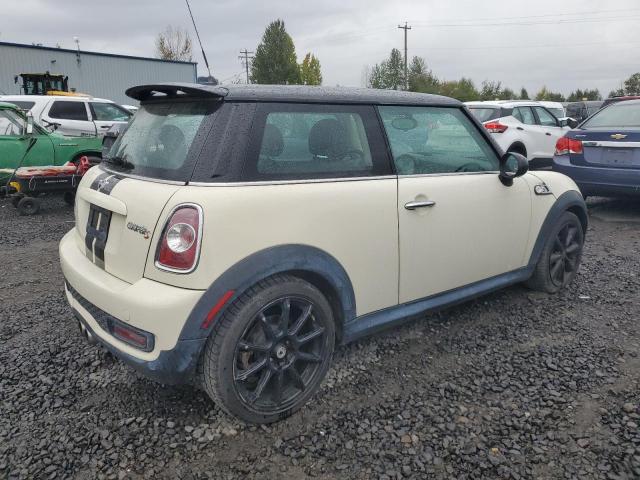 WMWSV3C59BTY11121 - 2011 MIN COOPER S كريمي صورة 3