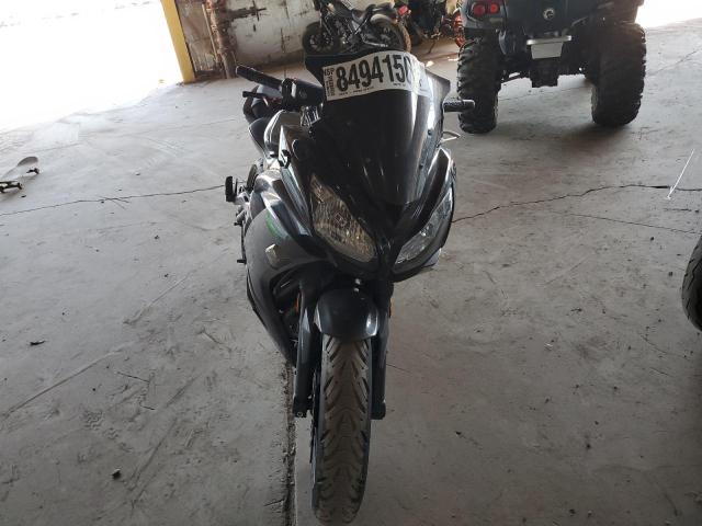 JKAEXEE15FDA18279 - 2015 KAWASAKI EX650 E შავი ფოტო 2