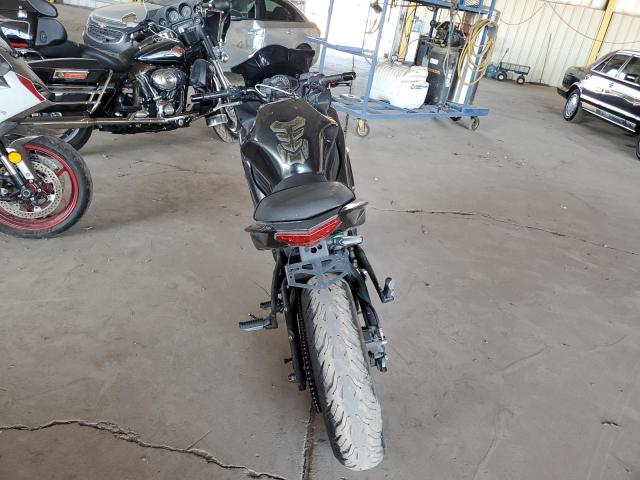 JKAEXEE15FDA18279 - 2015 KAWASAKI EX650 E შავი ფოტო 4