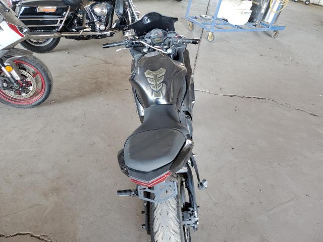 JKAEXEE15FDA18279 - 2015 KAWASAKI EX650 E შავი ფოტო 6