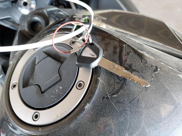 JKAEXEE15FDA18279 - 2015 KAWASAKI EX650 E შავი ფოტო 8