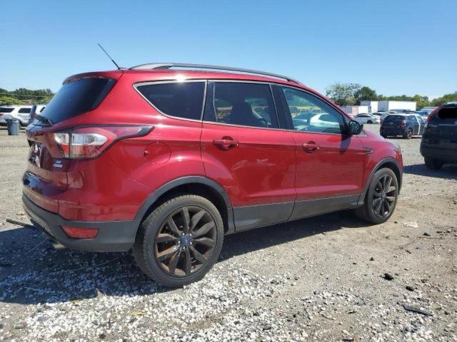 1FMCU0GD3HUC17620 - 2017 FORD ESCAPE SE წითელი ფოტო 4