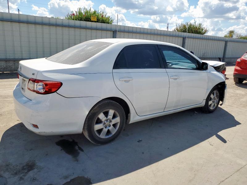2T1BU4EE3CC780899 - 2012 TOYOTA COROLLA BASE أبيض صورة 3