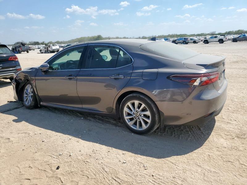 4T1R11AK2PU737015 - 2023 TOYOTA CAMRY LE 灰色 照片 2