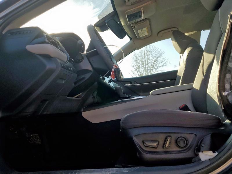 4T1R11AK2PU737015 - 2023 TOYOTA CAMRY LE 灰色 照片 7