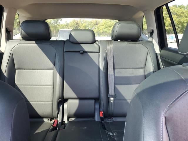 3VV3B7AX5JM071867 - 2018 VOLKSWAGEN TIGUAN SE BLACK photo 10