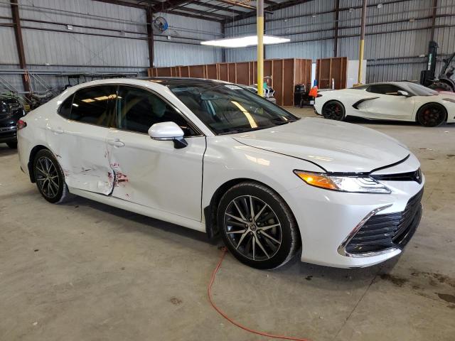 4T1F11AK6PU752300 - 2023 TOYOTA CAMRY XLE Blanc photo 4