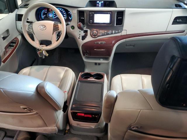 5TDYK3DCXDS293055 - 2013 TOYOTA SIENNA XLE მწვანე ფოტო 8