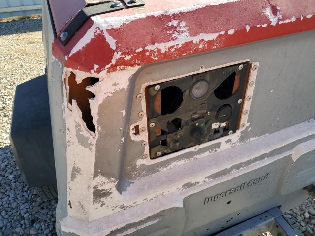 4PVCABAA07U376667 - 2015 INGERSOLL-RAND COMPRESSOR 灰色 照片 9