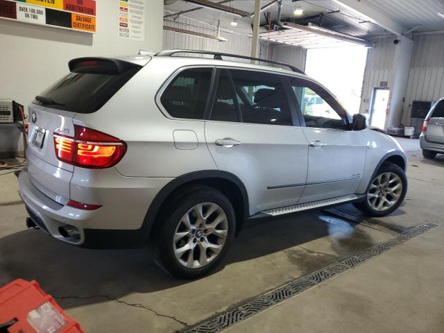 5UXZV4C5XD0G54339 - 2013 BMW X5 XDRIVE35I SILVER photo 3