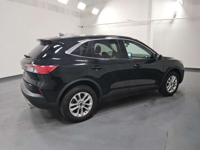 1FMCU9G60MUA34997 - 2021 FORD ESCAPE SE BLACK photo 3