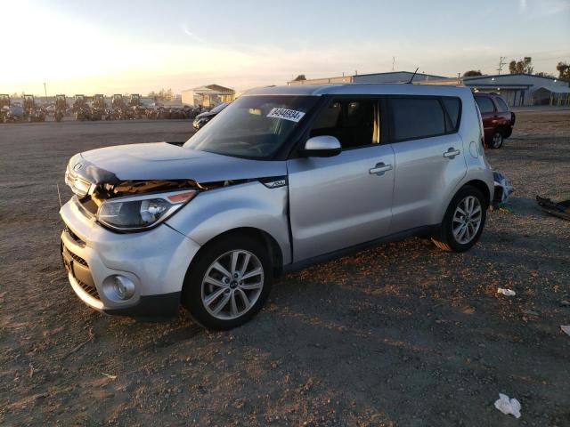 KNDJP3A5XJ7623372 - 2018 KIA SOUL + SILVER photo 1
