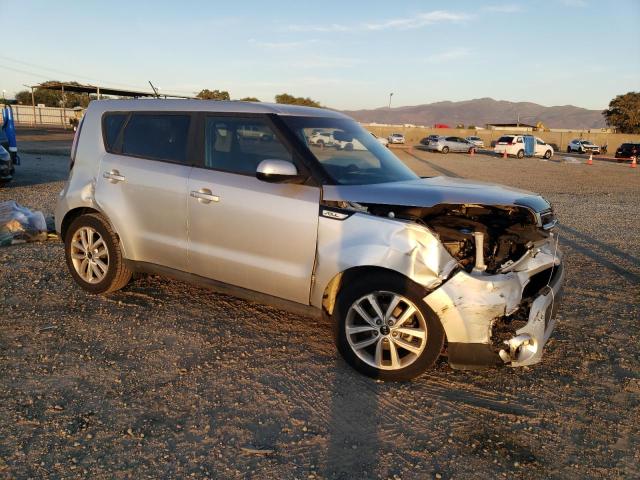 KNDJP3A5XJ7623372 - 2018 KIA SOUL + SILVER photo 4