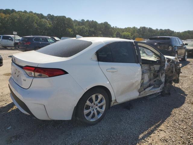 5YFEPMAE8MP208383 - 2021 TOYOTA COROLLA LE თეთრი ფოტო 3