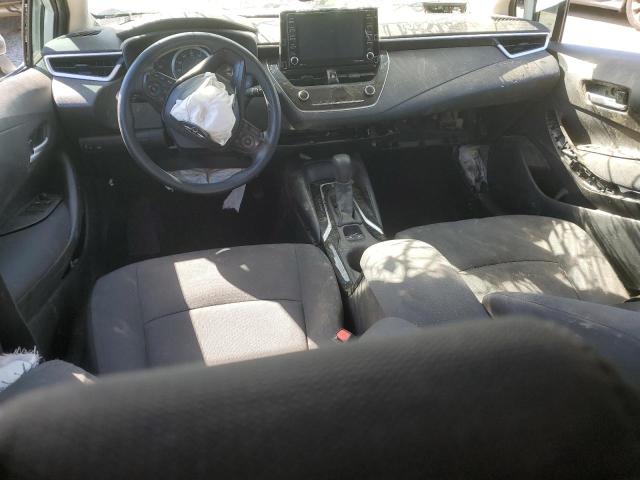 5YFEPMAE8MP208383 - 2021 TOYOTA COROLLA LE თეთრი ფოტო 8