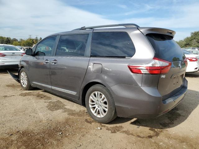 5TDYK3DC8FS628817 - 2015 TOYOTA SIENNA XLE GRAY photo 2