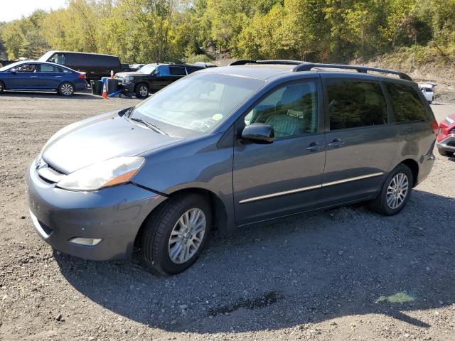 2010 TOYOTA SIENNA XLE, 