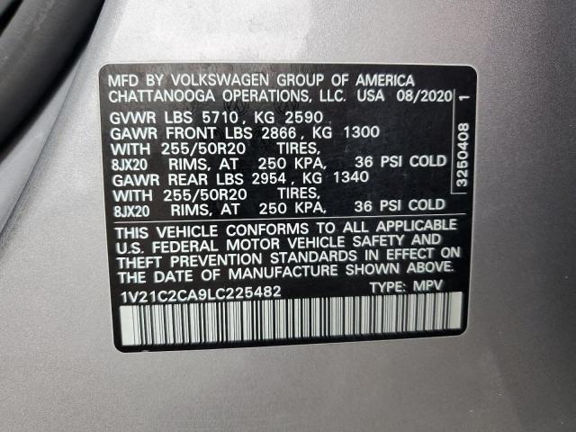 1V21C2CA9LC225482 - 2020 VOLKSWAGEN ATLAS CROS SE Серебристый фото 13