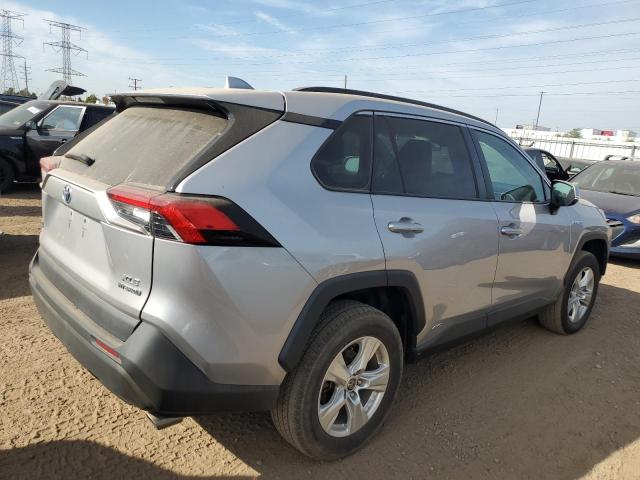 4T3RWRFV3MU016269 - 2021 TOYOTA RAV4 XLE Gümüş foto 3