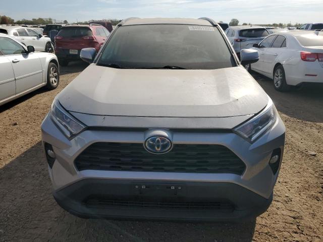 4T3RWRFV3MU016269 - 2021 TOYOTA RAV4 XLE Gümüş foto 5