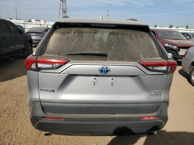 4T3RWRFV3MU016269 - 2021 TOYOTA RAV4 XLE Gümüş foto 6