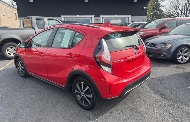 JTDKDTB31J1604416 - 2018 TOYT PRIUS C Rot Foto 3