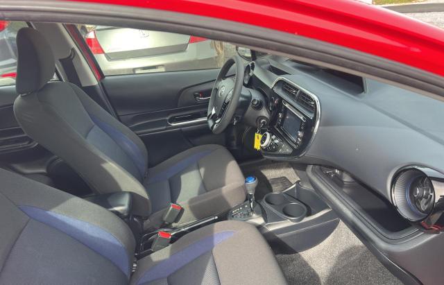 JTDKDTB31J1604416 - 2018 TOYT PRIUS C Rot Foto 5