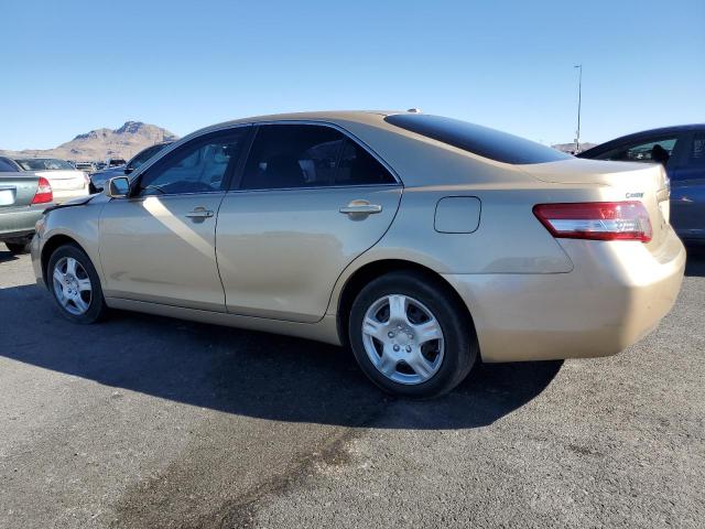 4T1BF3EK0AU067061 - 2010 TOYOTA CAMRY BASE GOLD photo 2