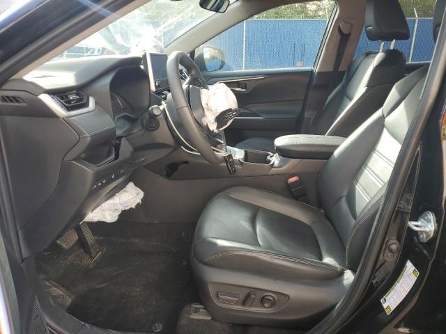 2T3R1RFV4RC420320 - 2024 TOYOTA RAV4 XLE Чорний фото 7