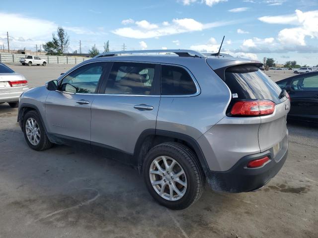 1C4PJLCXXJD533604 - 2018 JEEP CHEROKEE LATITUDE Argent photo 2