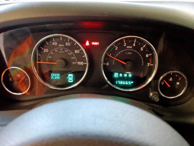 1C4BJWDG6HL747614 - 2017 JEEP WRANGLER U SPORT رمادي صورة 9