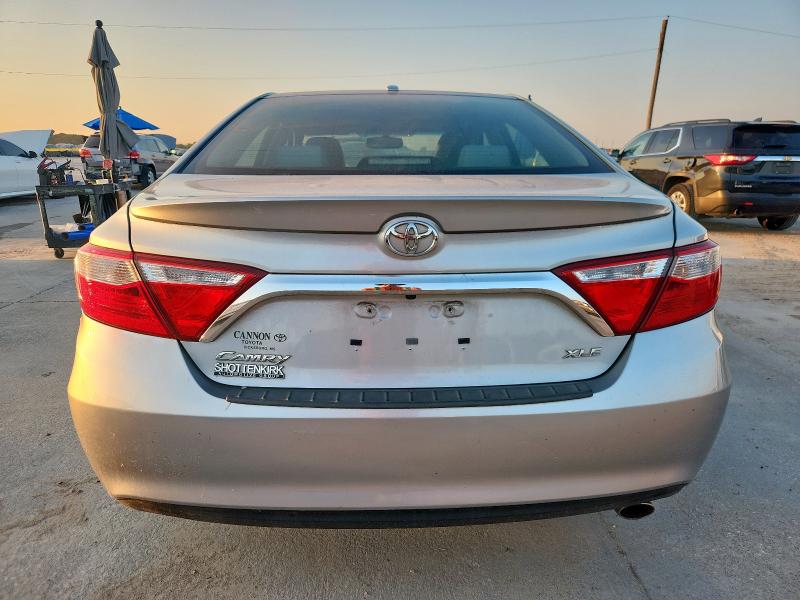 4T1BF1FK4HU717913 - 2017 TOYOTA CAMRY LE SILVER photo 6