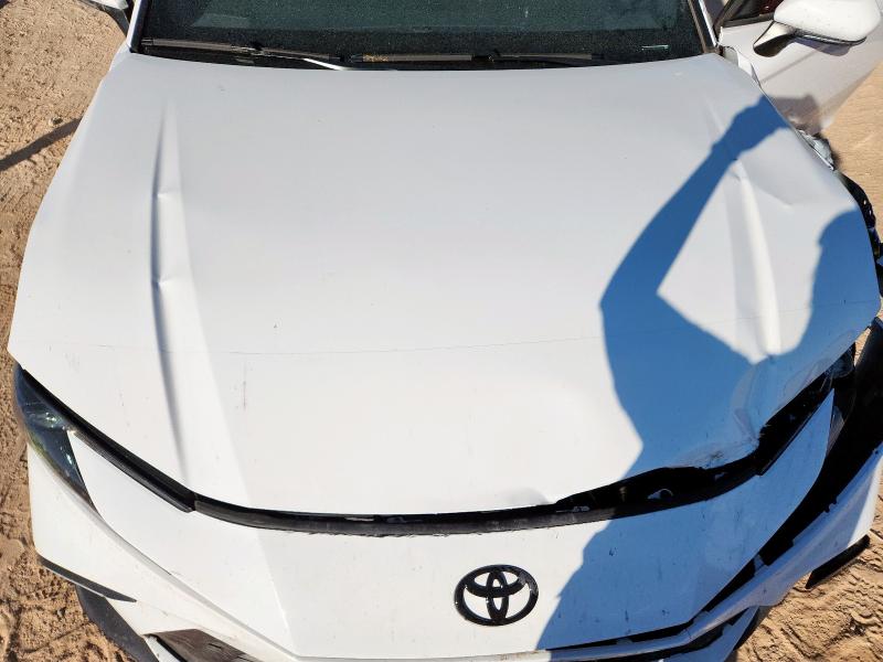 4T1DAACK8SU618398 - 2025 TOYOTA CAMRY XSE WHITE photo 11