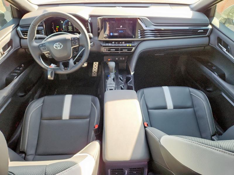 4T1DAACK8SU618398 - 2025 TOYOTA CAMRY XSE WHITE photo 8