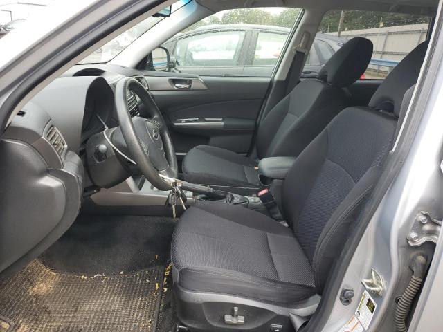 JF2SHADC9DH420098 - 2013 SUBARU FORESTER 2.5X PREMIUM ვერცხლისფერი ფოტო 7
