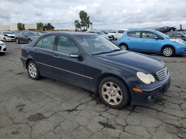 WDBRF61J85A680942 - 2005 MERCEDES-BENZ C 240 蓝色 照片 4