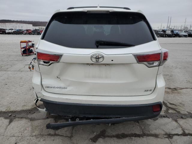 5TDKKRFH3FS117825 - 2015 TOYOTA HIGHLANDER XLE WHITE photo 6