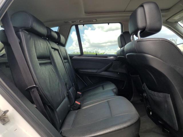 5UXZV4C59BL410044 - 2011 BMW X5 XDRIVE35I WHITE photo 11