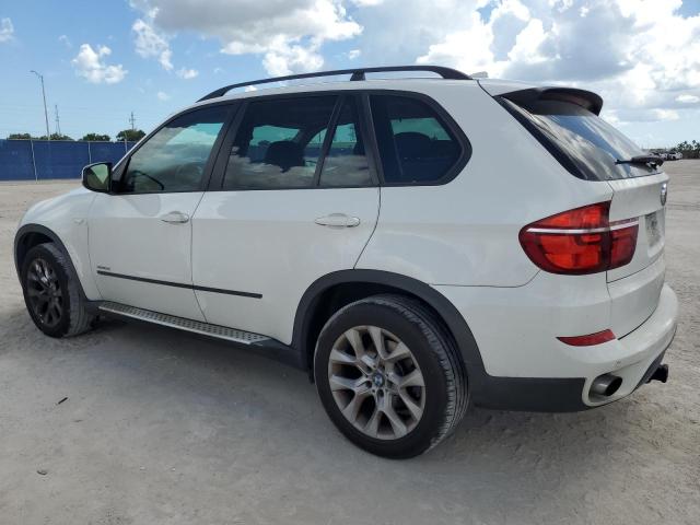 5UXZV4C59BL410044 - 2011 BMW X5 XDRIVE35I WHITE photo 2