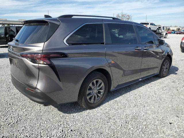 5TDYRKEC9PS146721 - 2023 TOYOTA SIENNA XLE GRAY photo 3