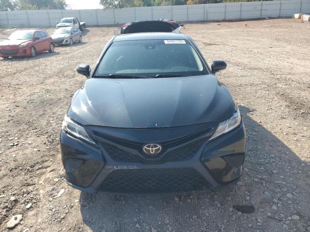 4T1B11HK6JU671471 - 2018 TOYOTA CAMRY L BLACK photo 5