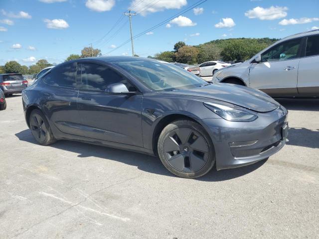 5YJ3E1EA5PF466878 - 2023 TESLA MODEL 3 Gris foto 4
