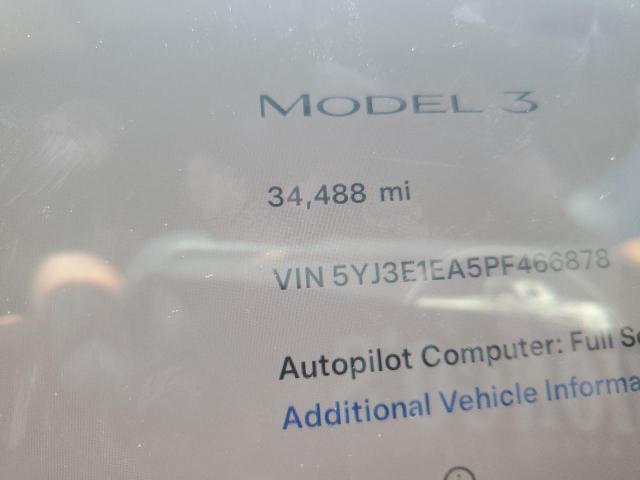 5YJ3E1EA5PF466878 - 2023 TESLA MODEL 3 Gris foto 9