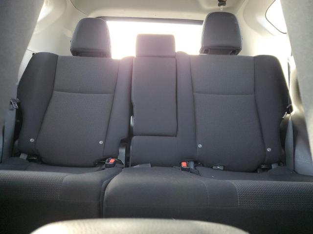 2T3WFREV6HW388442 - 2017 TOYT RAV4 XLE Qara foto 10